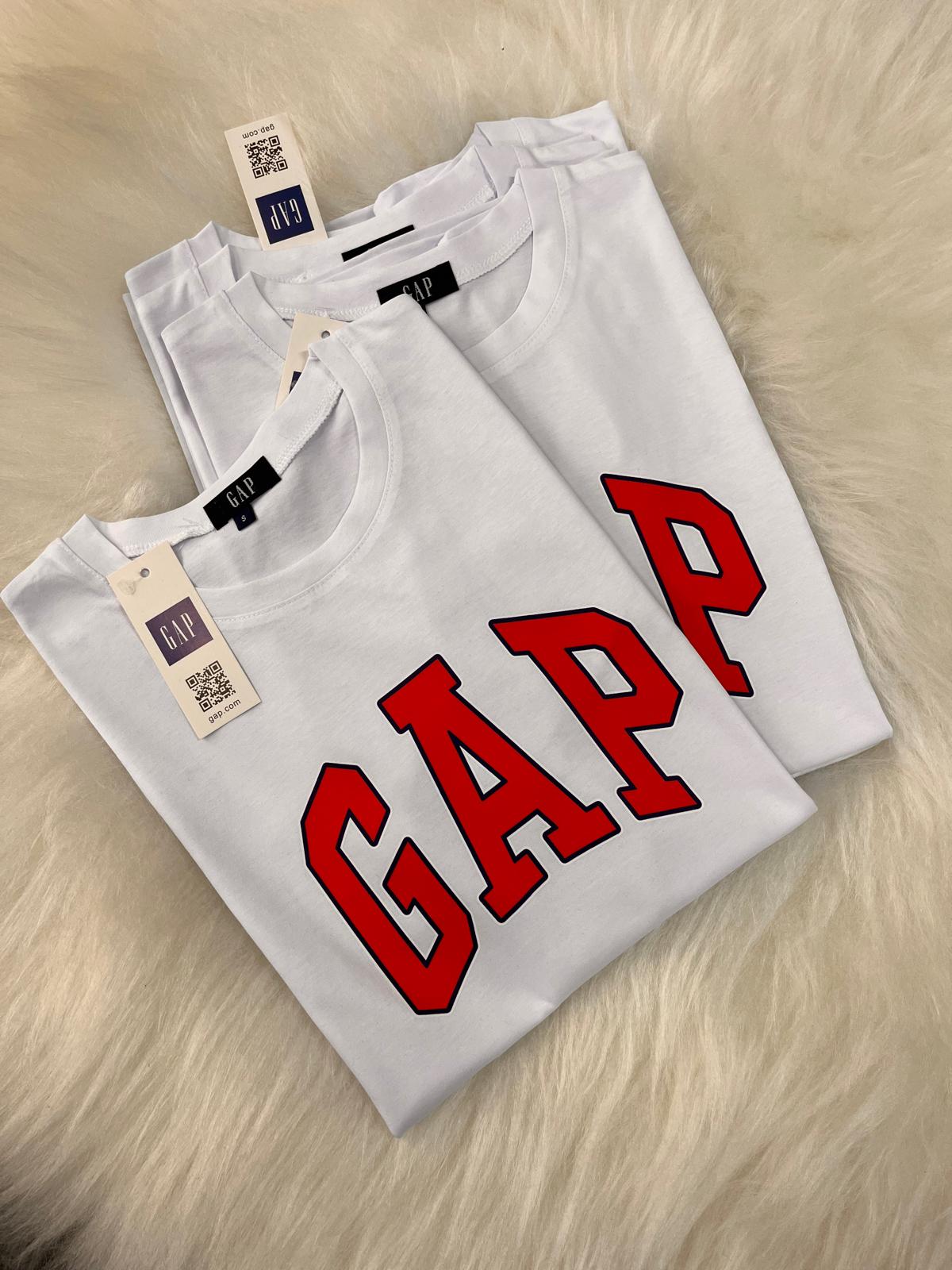 GAP Model Tişört