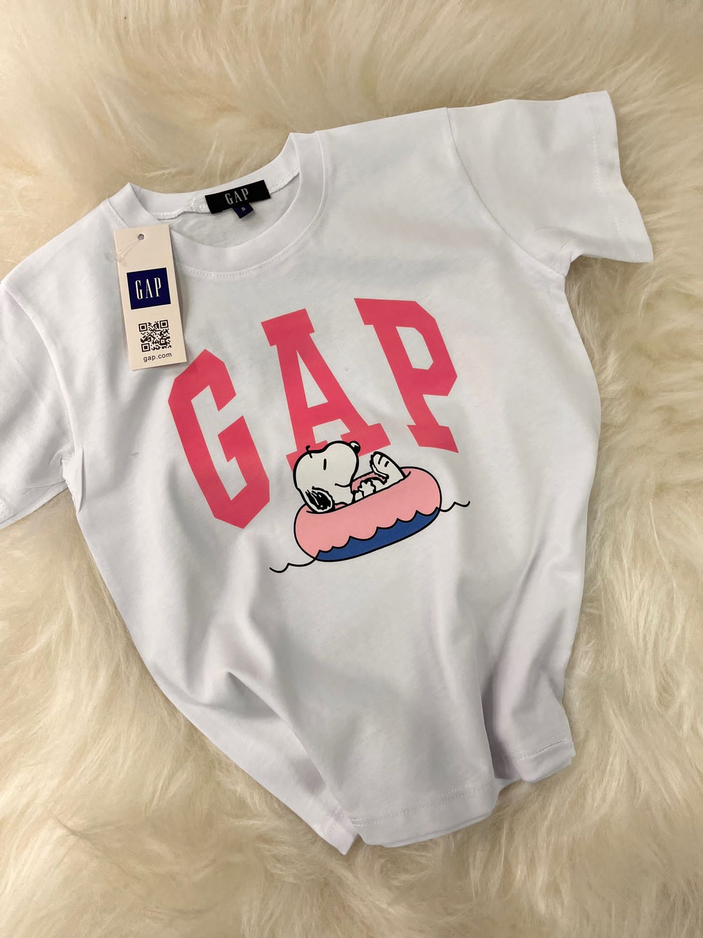 GAP Pembe Model Tişört